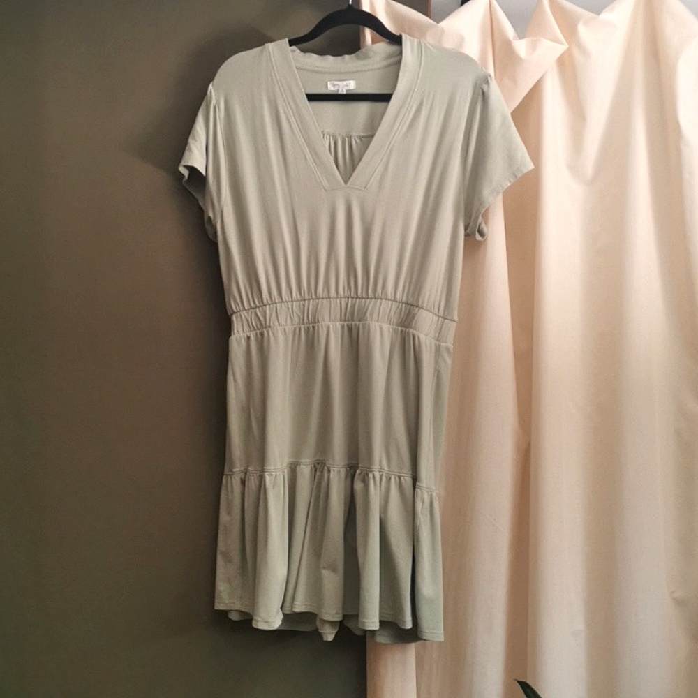 Green ‘Grey State’ cotton dress size 4